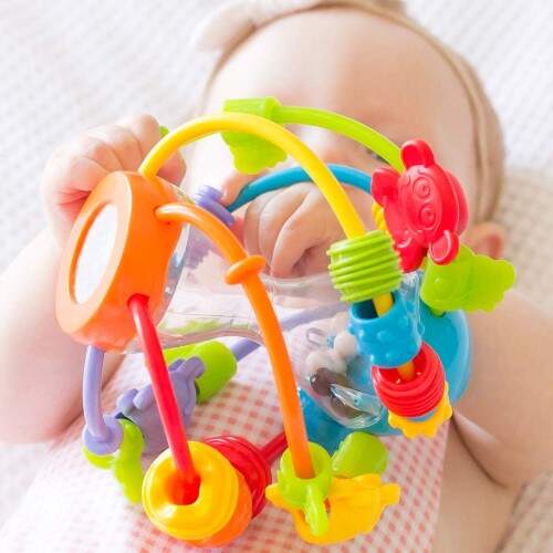 bebe de 6 meses Bola de colores con muchas posibilidades de agarre y sonajero integrado